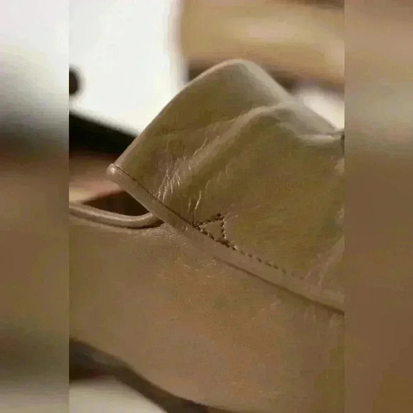 1970S CHRISTIAN DIOR BEIGE  CALFSKIN LEATHER TASSEL ALMOND TOE LOAFERS 9US ITALY - Picture 12 of 12